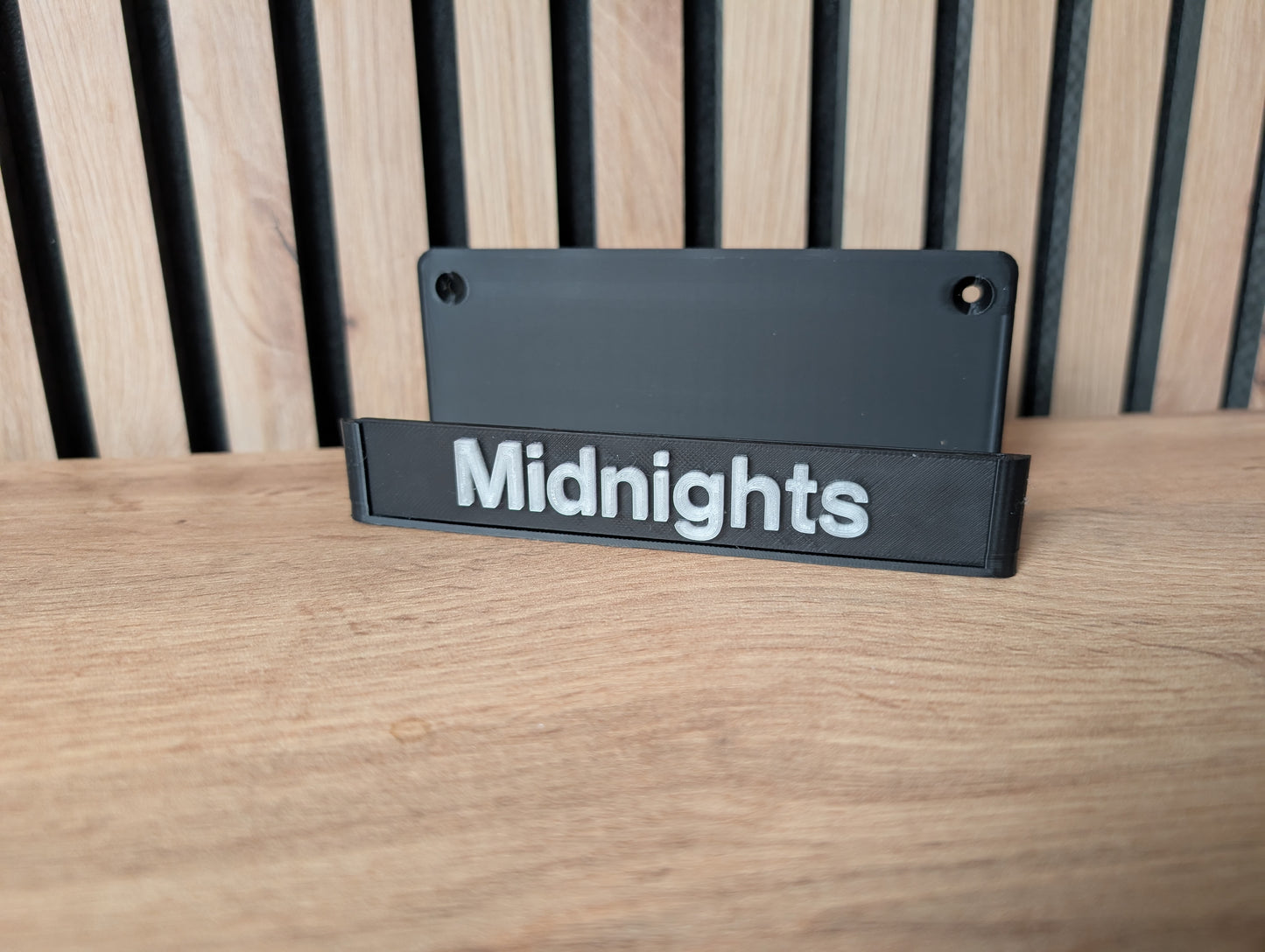 🌙 Taylor Swift "Midnights" Wand-Vinylhalter – Eleganz trifft Fanliebe 🌙