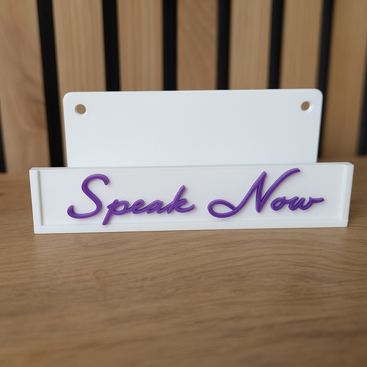 Speak Now Display-Schild in Weiß und Violett